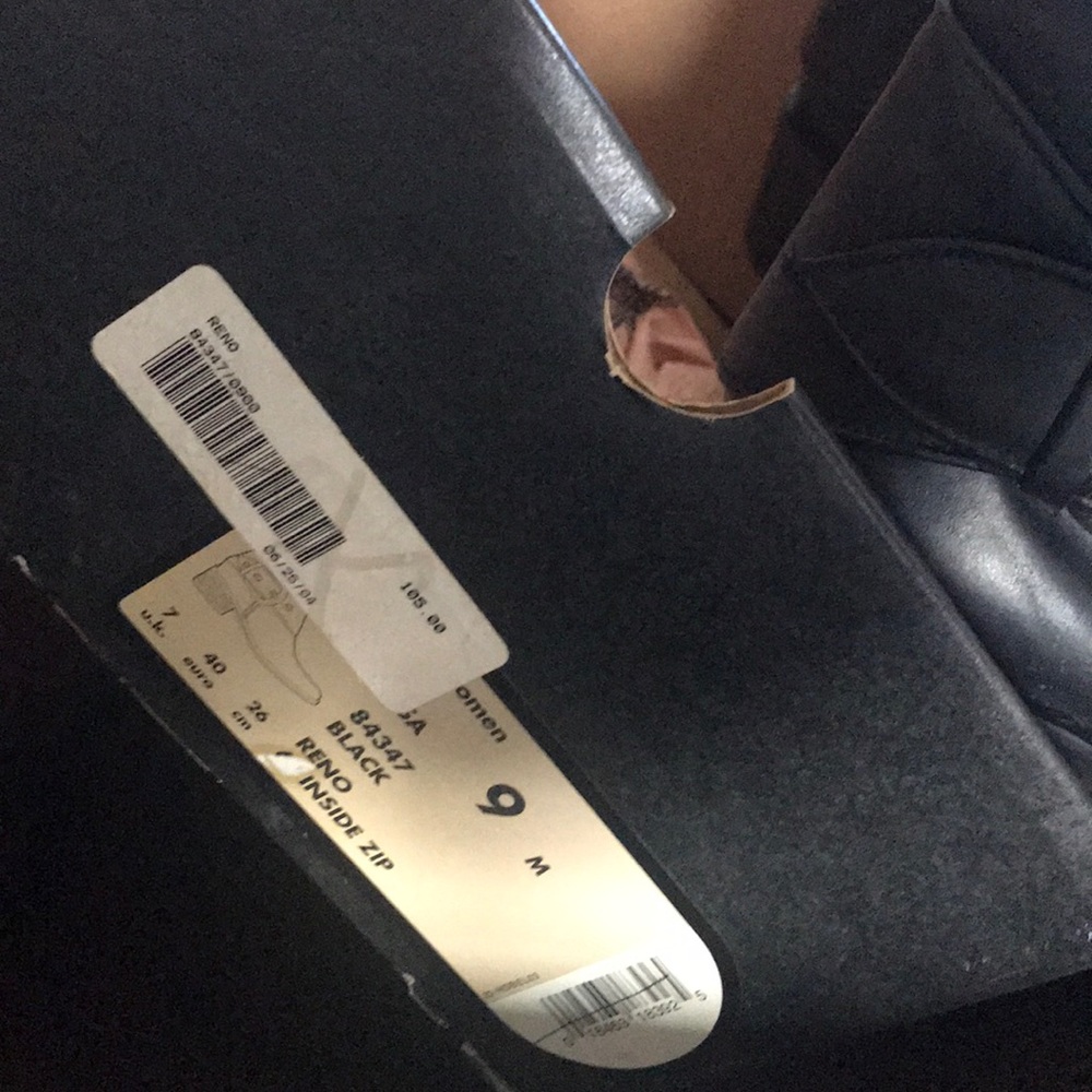 Boots ‼️ - Picture 2 of 3